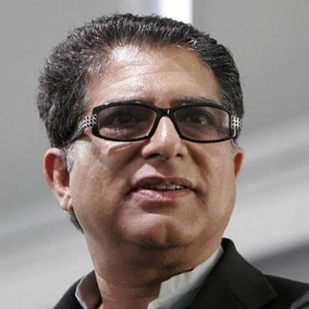 Portrait de Deepak Chopra à 50 ans