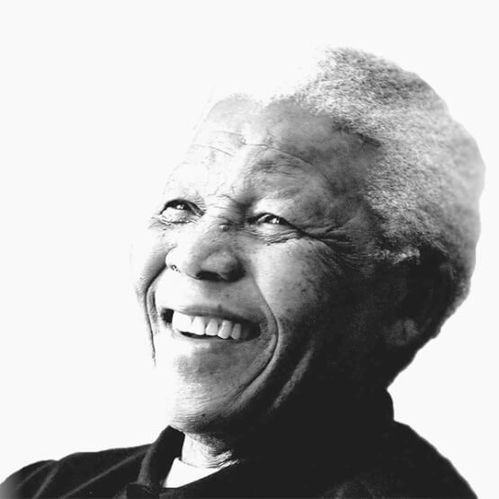 Photo de Mandela vieux et souriant largement